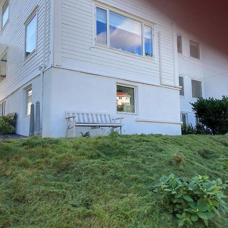 Kjellerleilighet - Naert Haukeland Sykehus. Bergen Exterior foto