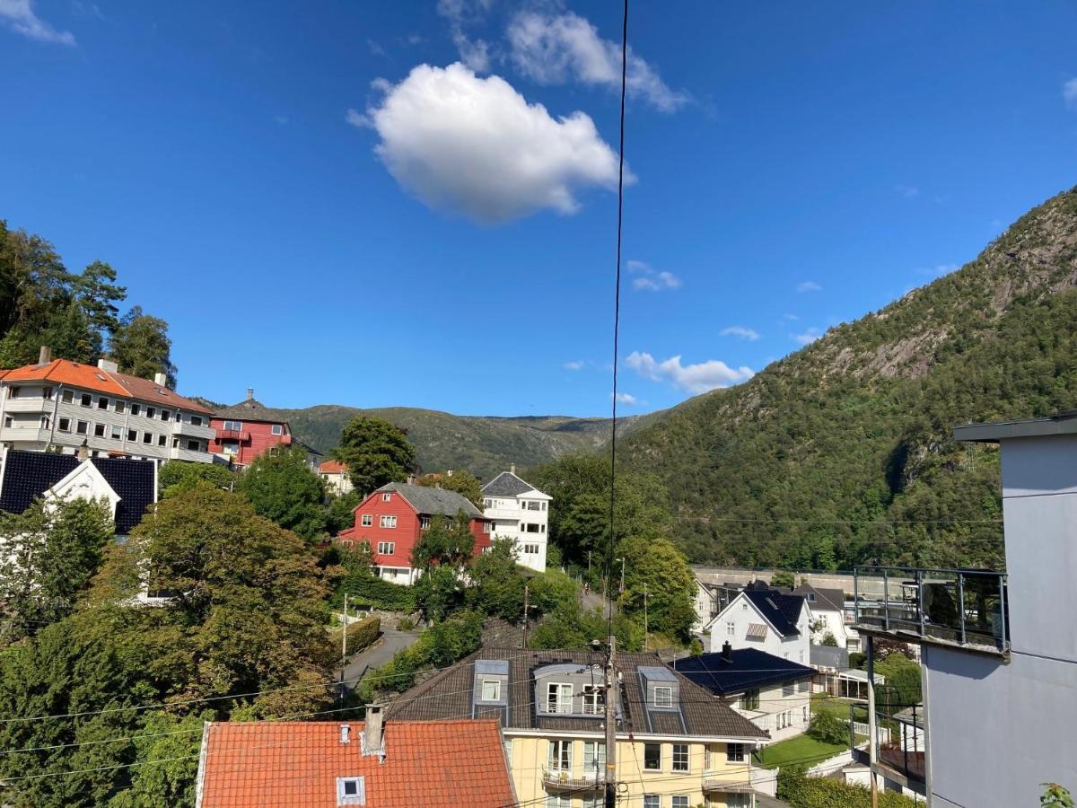 Kjellerleilighet - Naert Haukeland Sykehus. Bergen Exterior foto